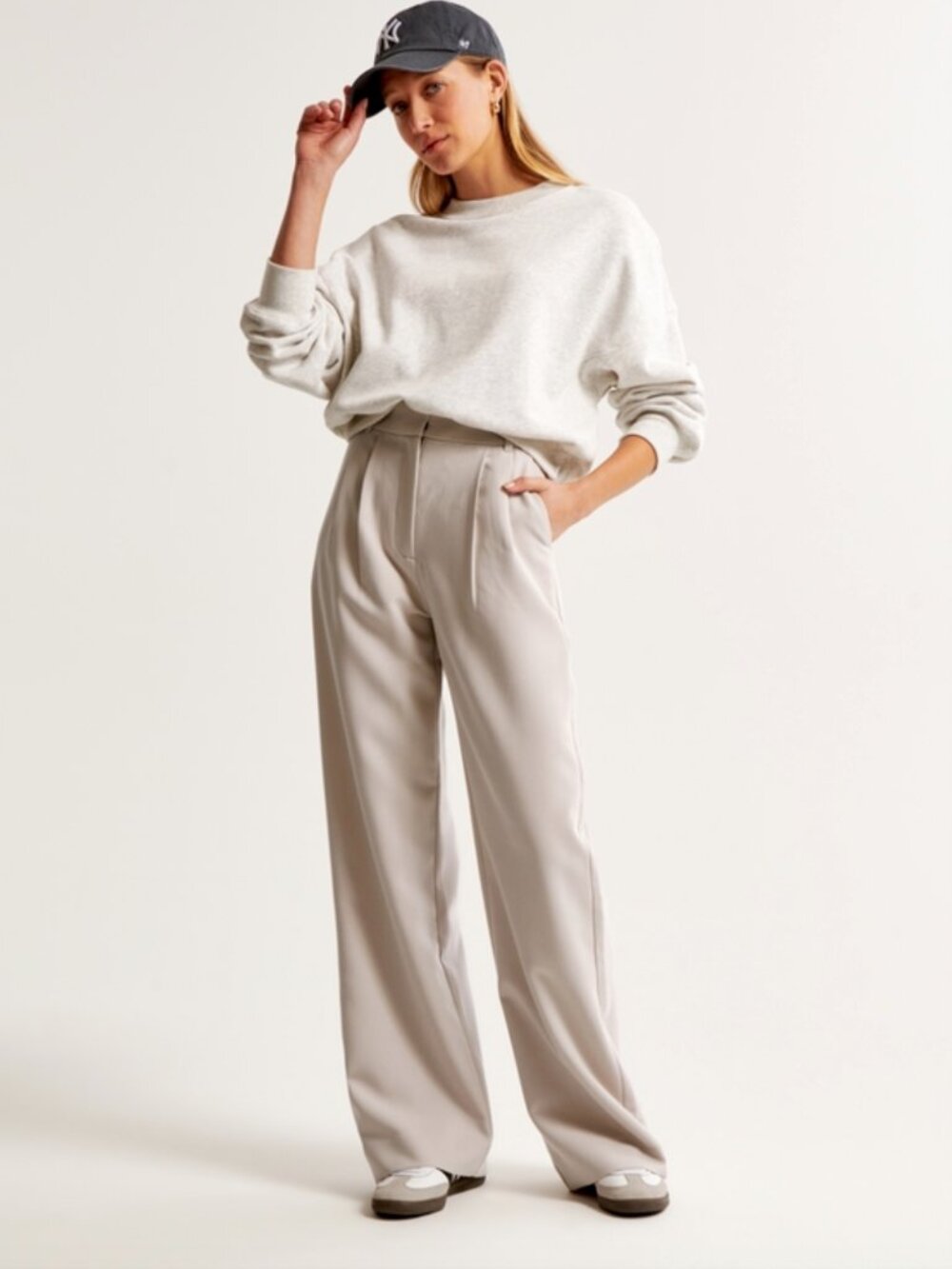 Abercrombie & Fitch Sloane Tailored Wide Leg Pleated Pants Curve Love, Cream - Picture 2 of 5